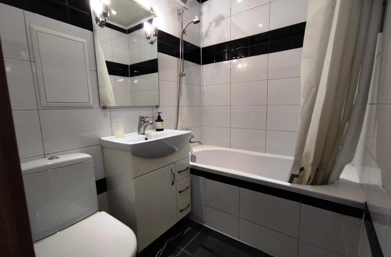 קריבוי רוג Двухкомнатные Апартаменты Центр Mystetsʹka 3 Kr Apartments מראה חיצוני תמונה