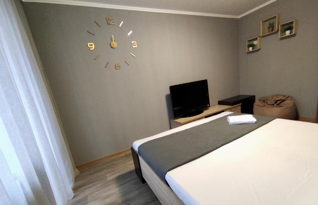 קריבוי רוג Двухкомнатные Апартаменты Центр Mystetsʹka 3 Kr Apartments מראה חיצוני תמונה